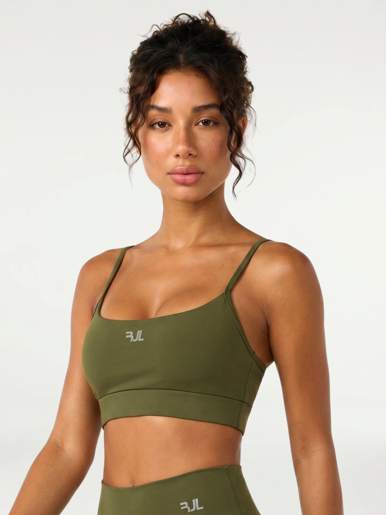 Top Essentials | Verde Militar