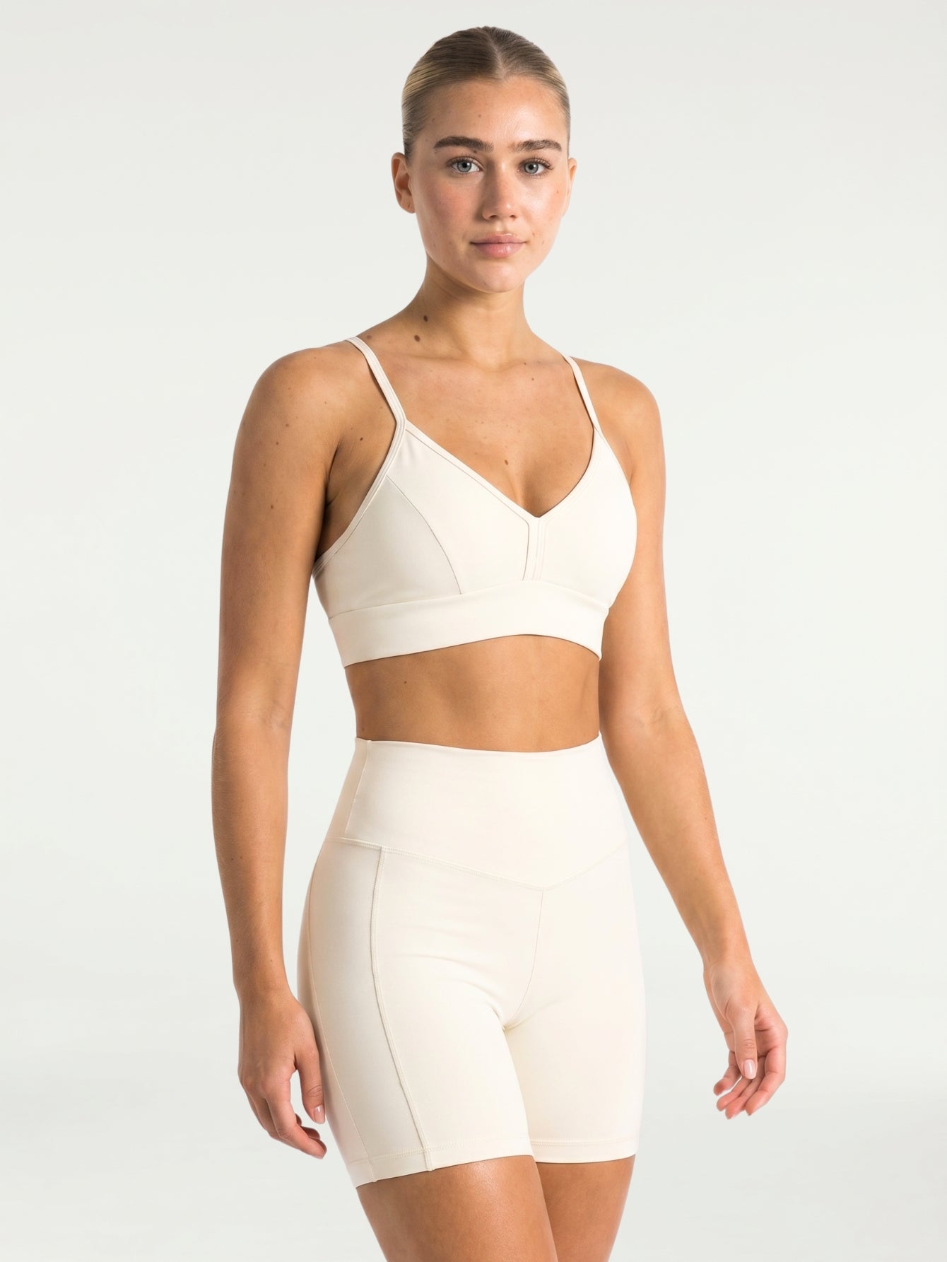 Conjunto Short Bolso + Top Move | Off White