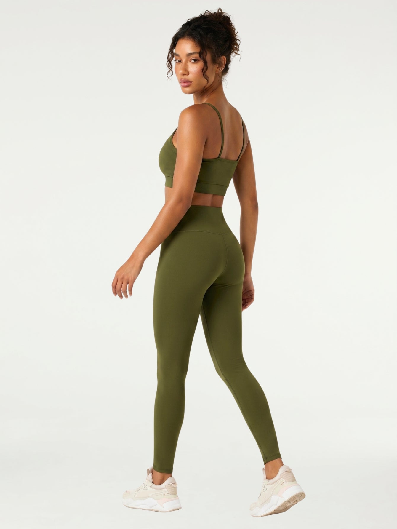 Conjunto Legging + Top Essentials | Verde Militar