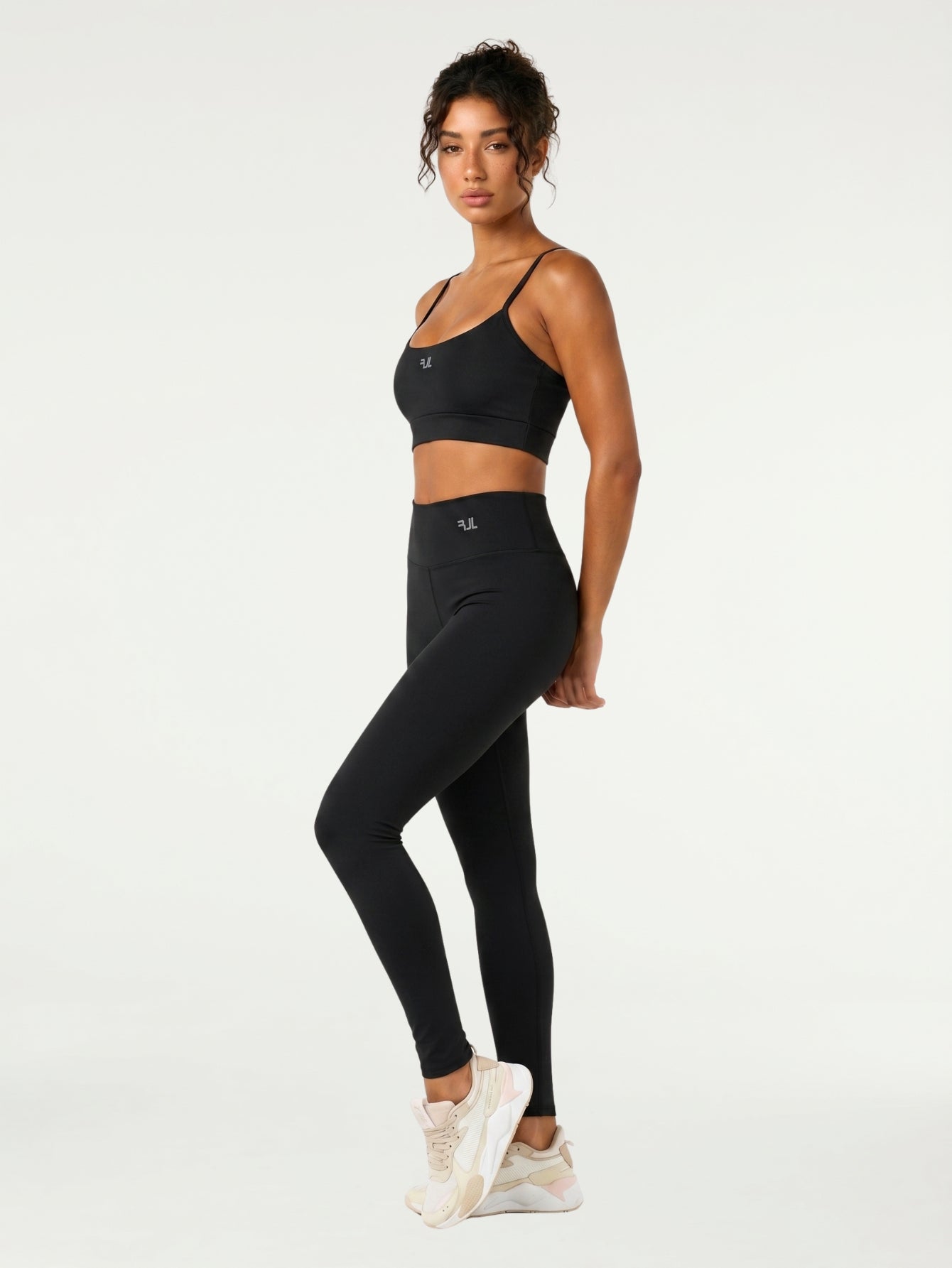 Conjunto Legging + Top Essentials | Preto