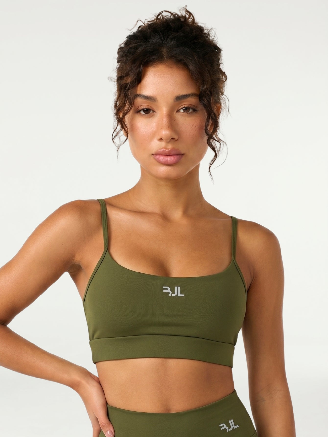 Top Essentials | Verde Militar