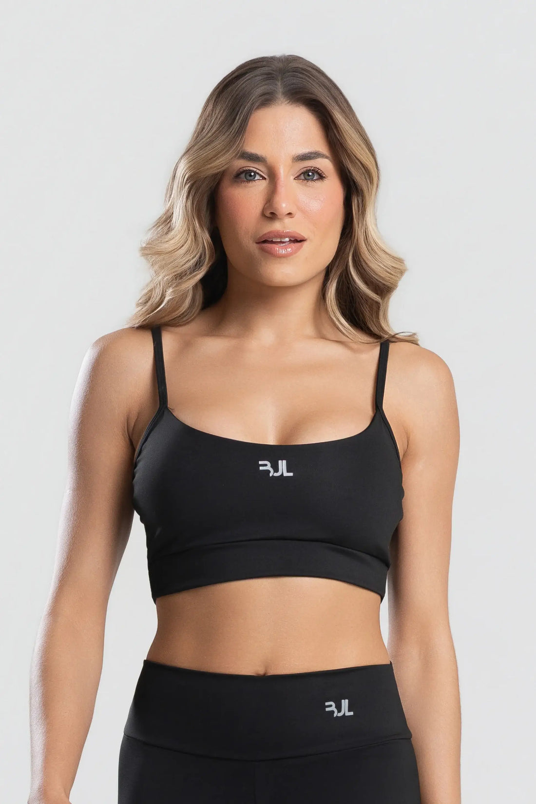 Top Essentials | Preto