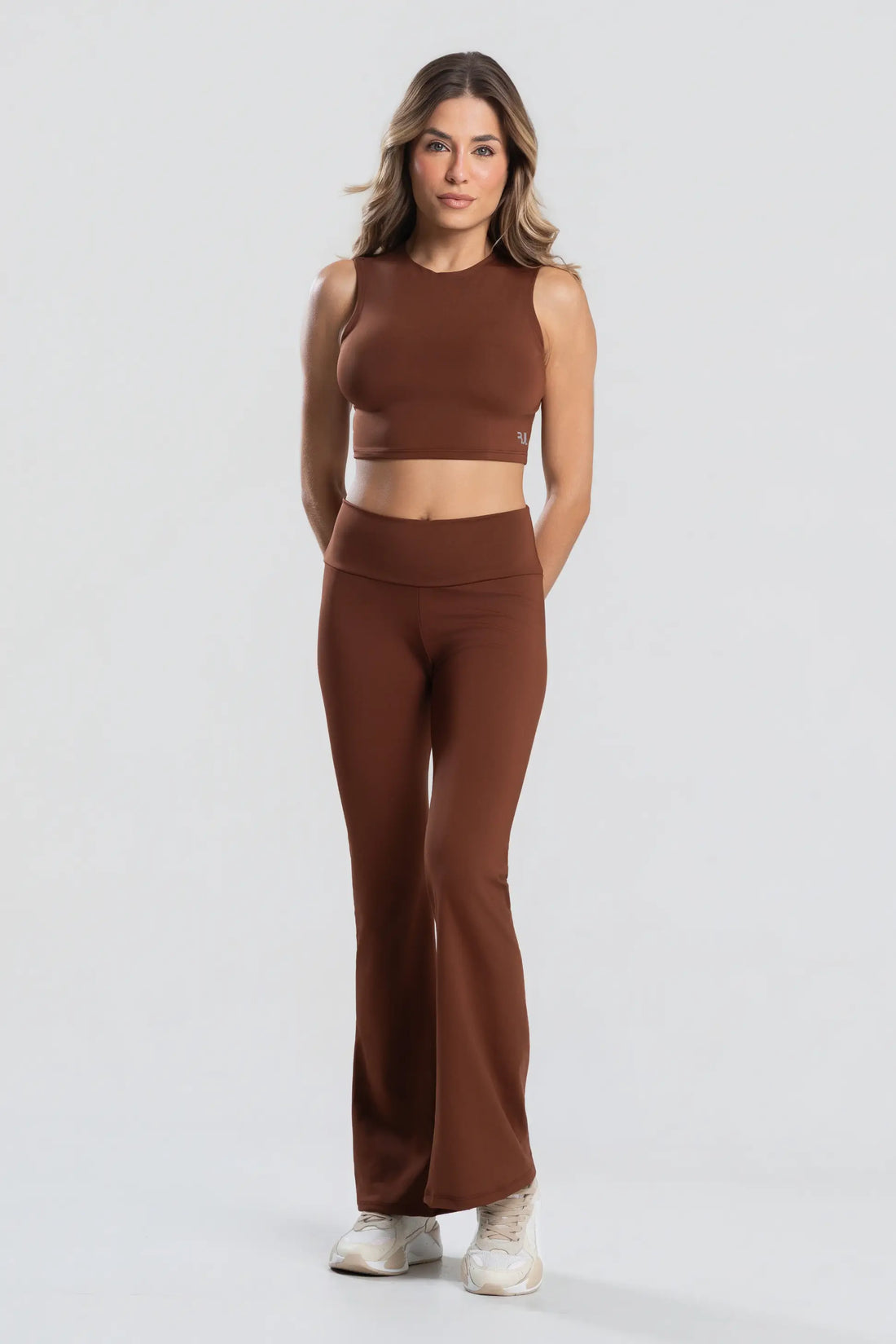 Conjunto Legging Flare + Cropped Essentials | Coffee