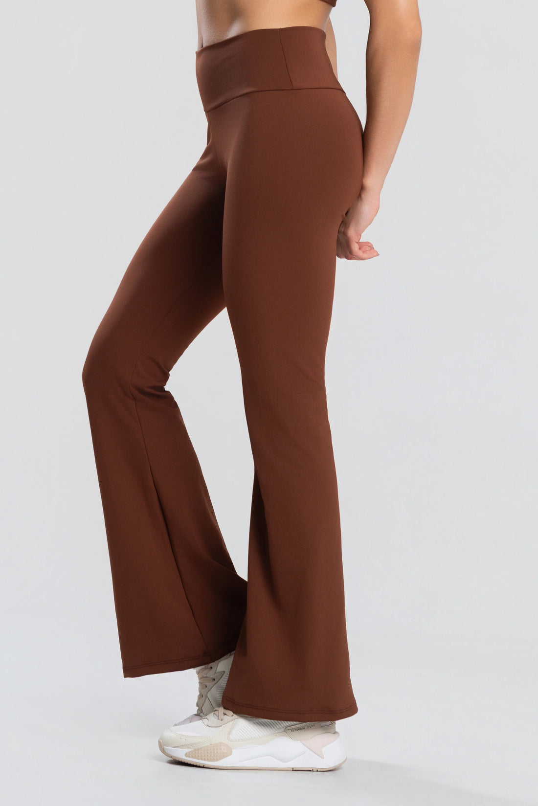 Conjunto Legging Flare + Cropped Essentials | Coffee